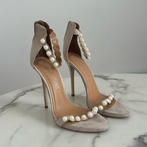 Prettylittlething -Pearls hills